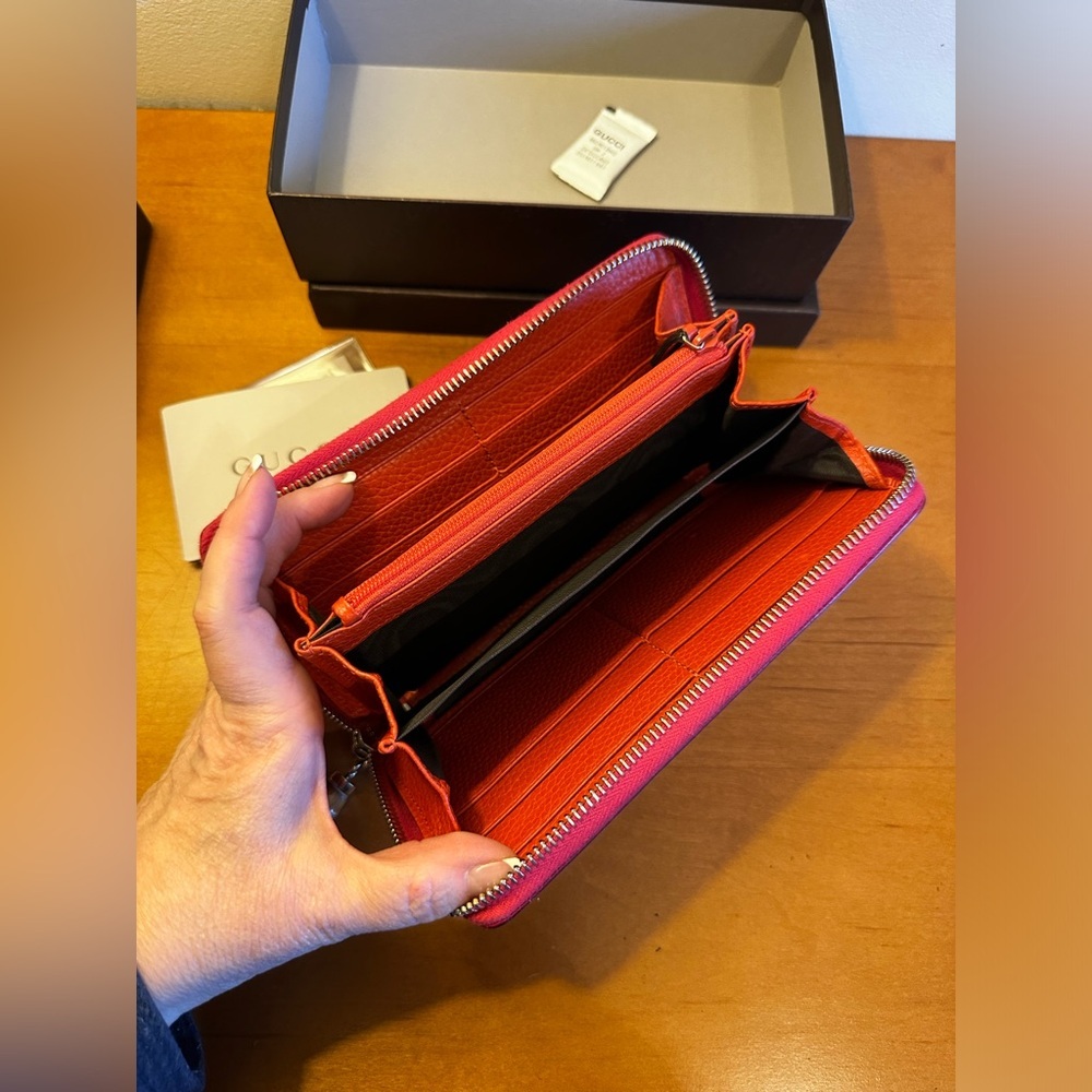 Gucci Orange/Pink Two-Tone Pebble Leather Zip Wallet w/ box. EUC. - Picture 12 of 14
